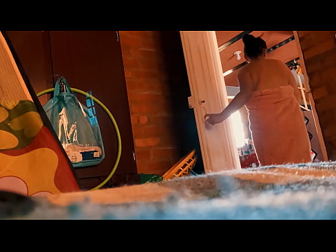 ❤️ Moj stric mi sledi v tuš kabino in me jebe, medtem ko se tuširam. ️ Sex video na sl.zhangshumeng.top ❌